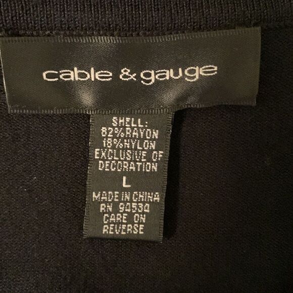 CABLE & GAUGE Black Tunic with Guipure Insert on the Chest. Size L - Picture 4 of 9